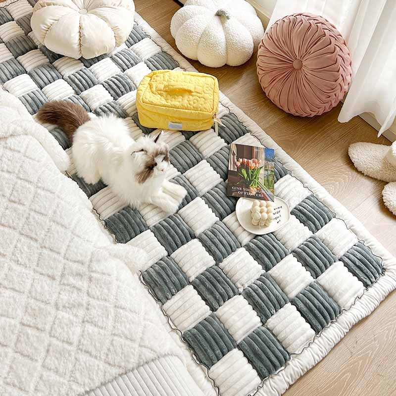 Soft Pet Blanket – Chenille Couch Cover for Dogs & Cats, Non-Slip Furniture Protector, Machine Washable – CozyCover